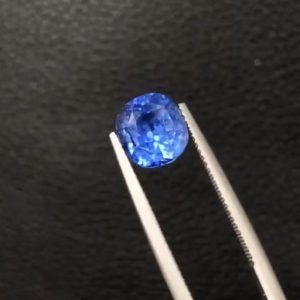 Cornflower blue Sapphire (No heat) 5.33 ct Sri Lanka